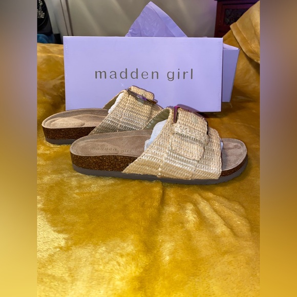 Madden Girl - Becca Buckled Footbed Slide Sandals - 5.5 - NWT - Picture 7 of 11
